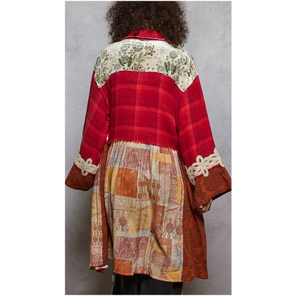 POL Red and Cream Button Down Shirt Duster - Picture 4 of 5